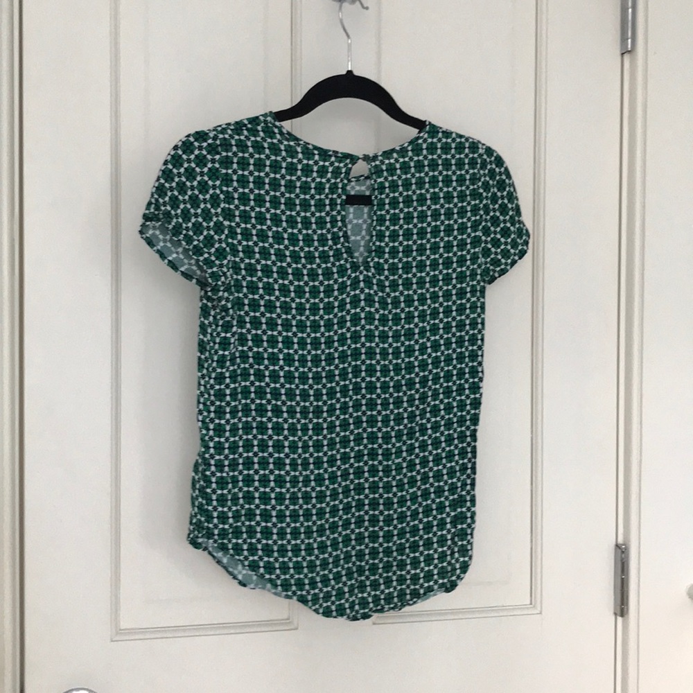 Keyhole back patterned blouse - Picture 2 of 2